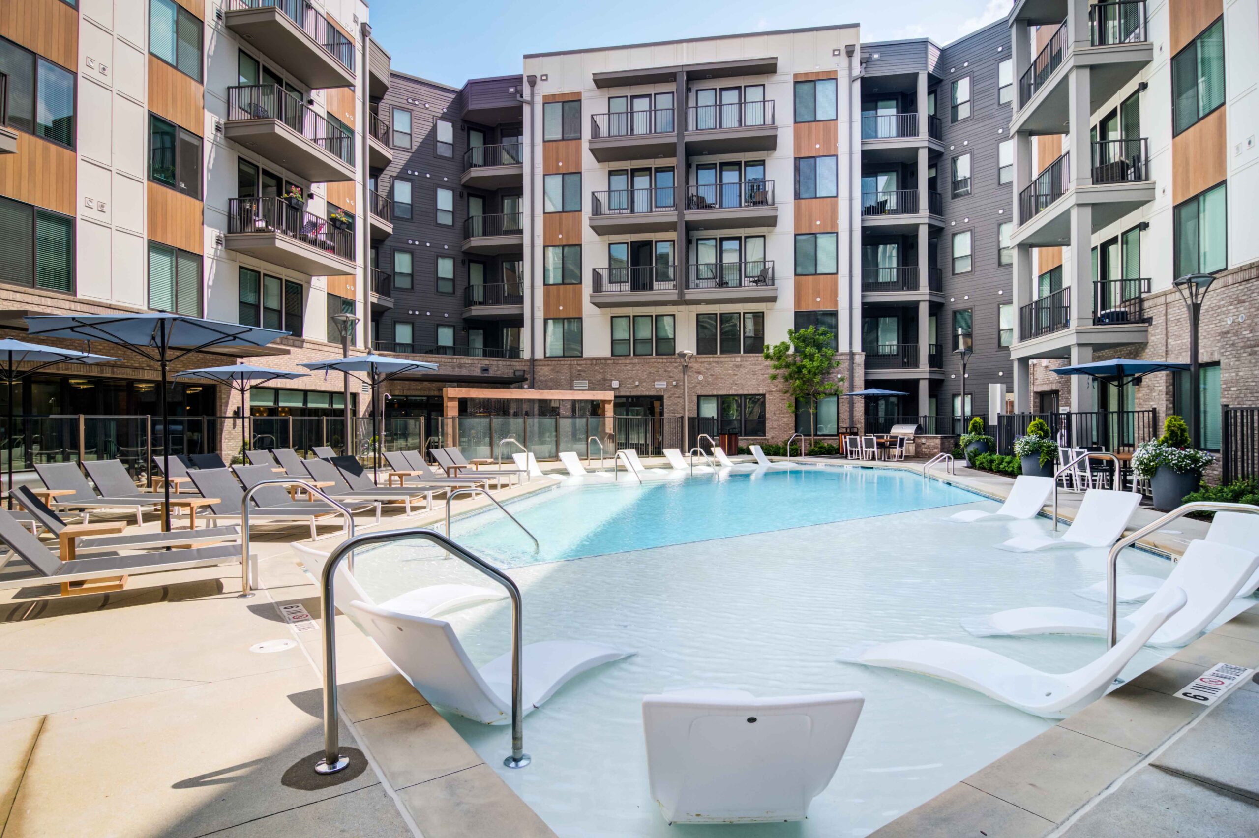 Pool and lounge chairs at Oleander